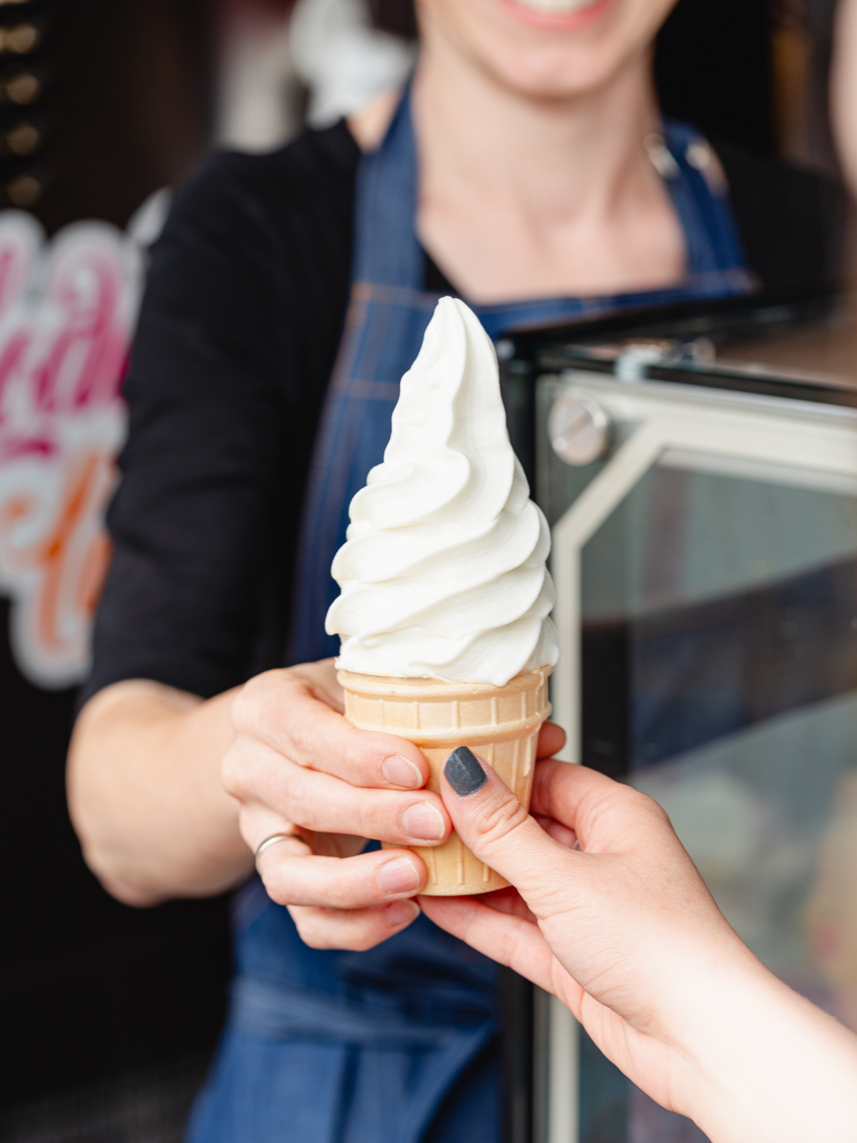 Lykke Softeispulver Sahnegeschmack 2,5kg | 7-9 Liter fertige Mischung | Eis Pulver für Softeismaschine - cremiges Softeis für Zuhause & Gastronomie - Eispulver mit Sahnegeschmack